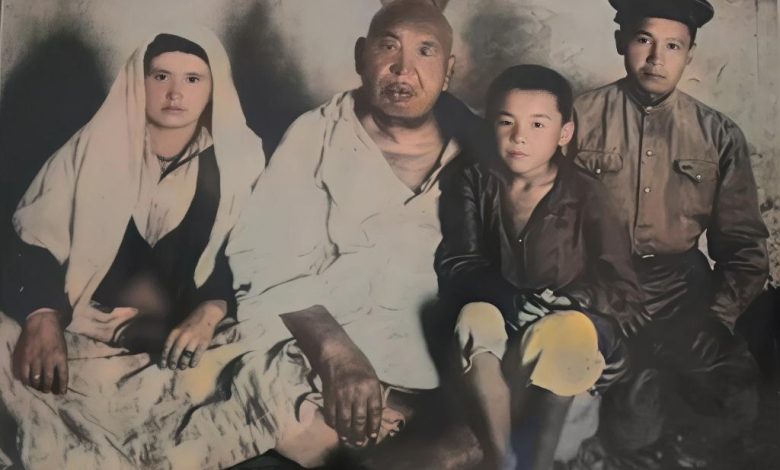 қажымұқан өмірбаяны орысша